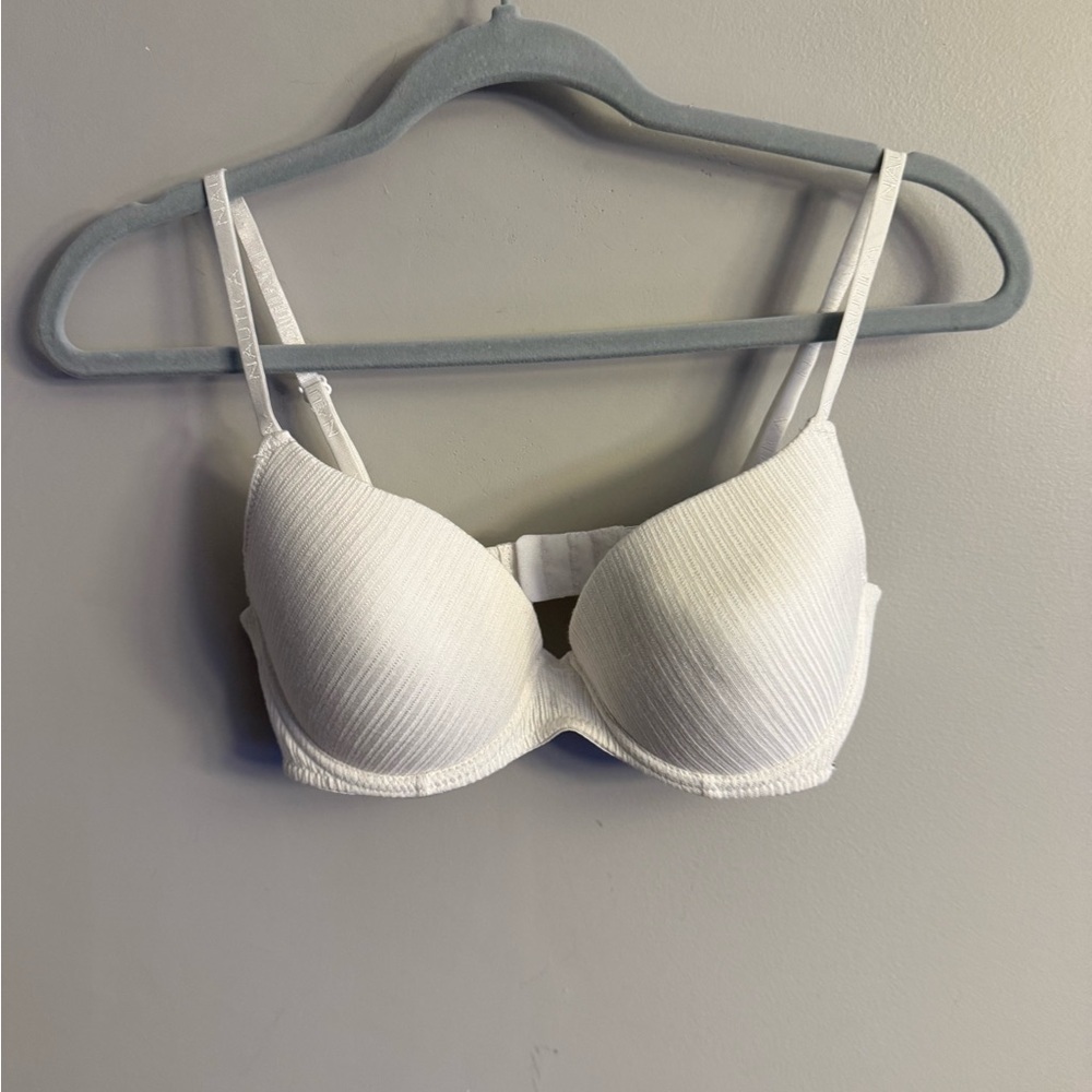 Nautica White Ribbed Molded T-Shirt Bra